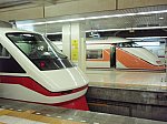 1280px-Tobu_Limited-Express