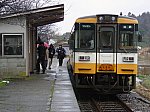 蛸島駅に停車中のNT100形