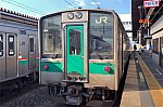 小牛田駅に到着した701系電車