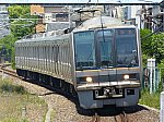 大和路線八尾駅にて、207系F1編成による直通快速。