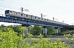 多摩川橋梁を渡るE233系