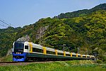 The_Sazanami_limited_express_runnning_back_to_Mt._Nokogiriyama