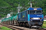 EH200-13号機がけん引する篠ノ井線石油貨物列車
