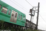 遠方信号機と流鉄5004編成「若葉」