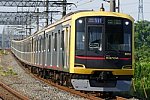 Tobu-Tojo-Line-SeriesTokyu5000-4010F