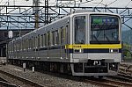 下今市駅をバックに発車する東武鉄道20400系(21446編成)