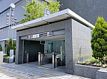 Metro岸里06
