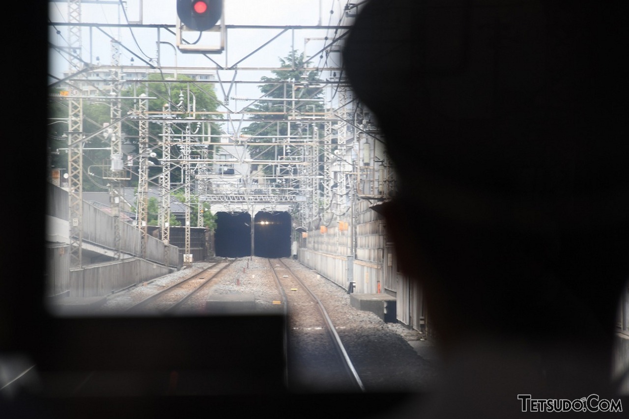 トンネルを越え武蔵野線へ。この区間は普段も「しもうさ」号などで乗車できる