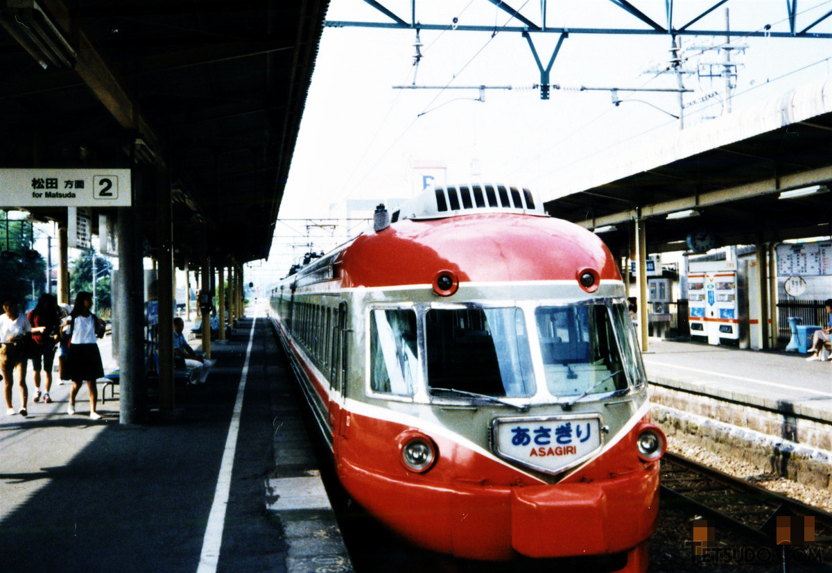 3000形「あさぎり」1号で、新宿→御殿場間を乗車（1990年9月、御殿場駅にて撮影）。3000形はその後、1992年3月に運転を終えました