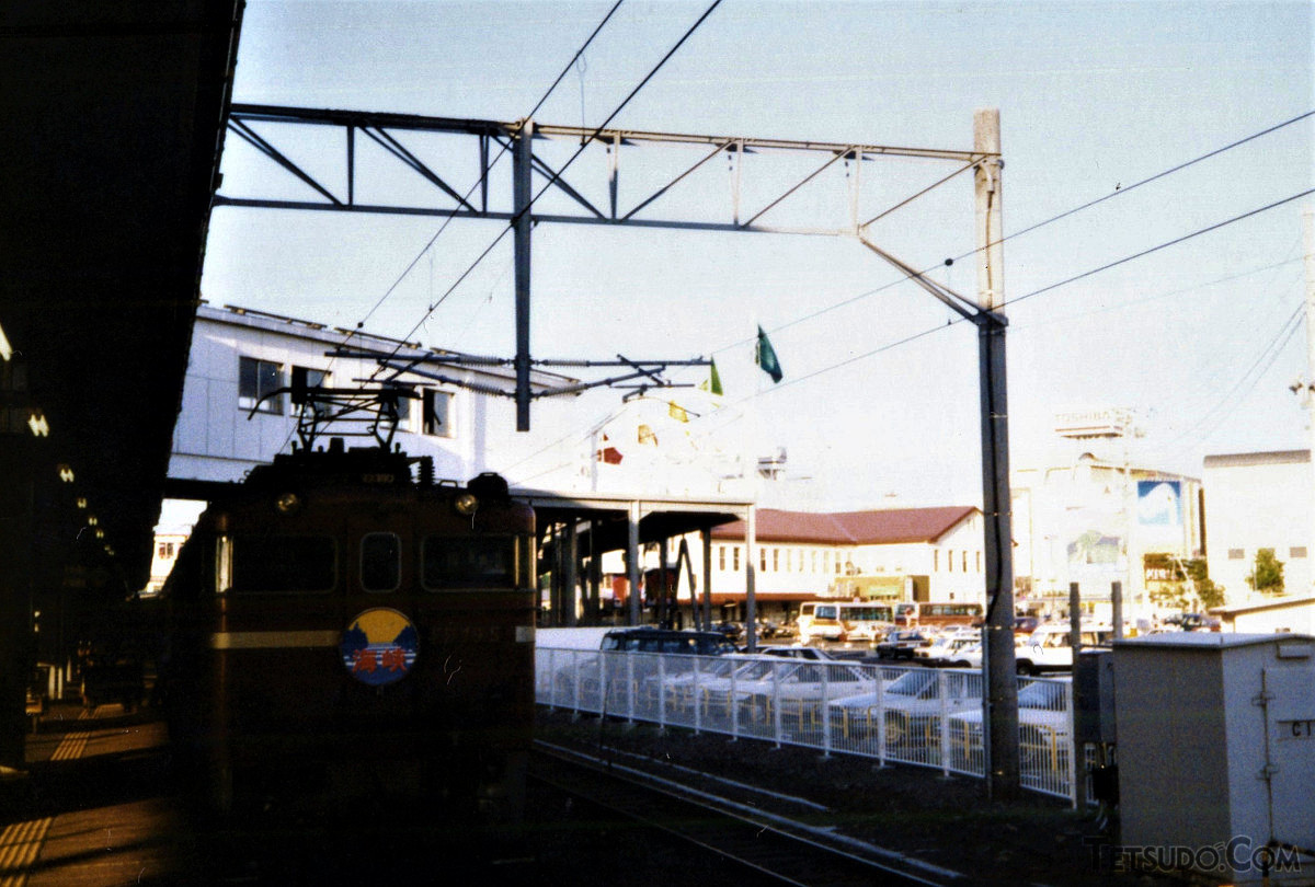 函館駅到着後の「海峡」。編成は、ED79形＋50系客車でした