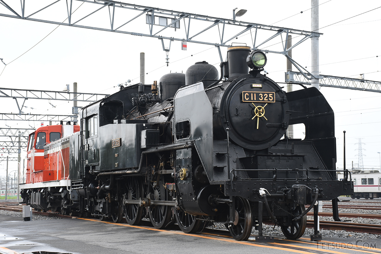 Sl C11 325 が東武鉄道にやってきた 北斗星カラーのディーゼル機関車も登場 鉄道コム