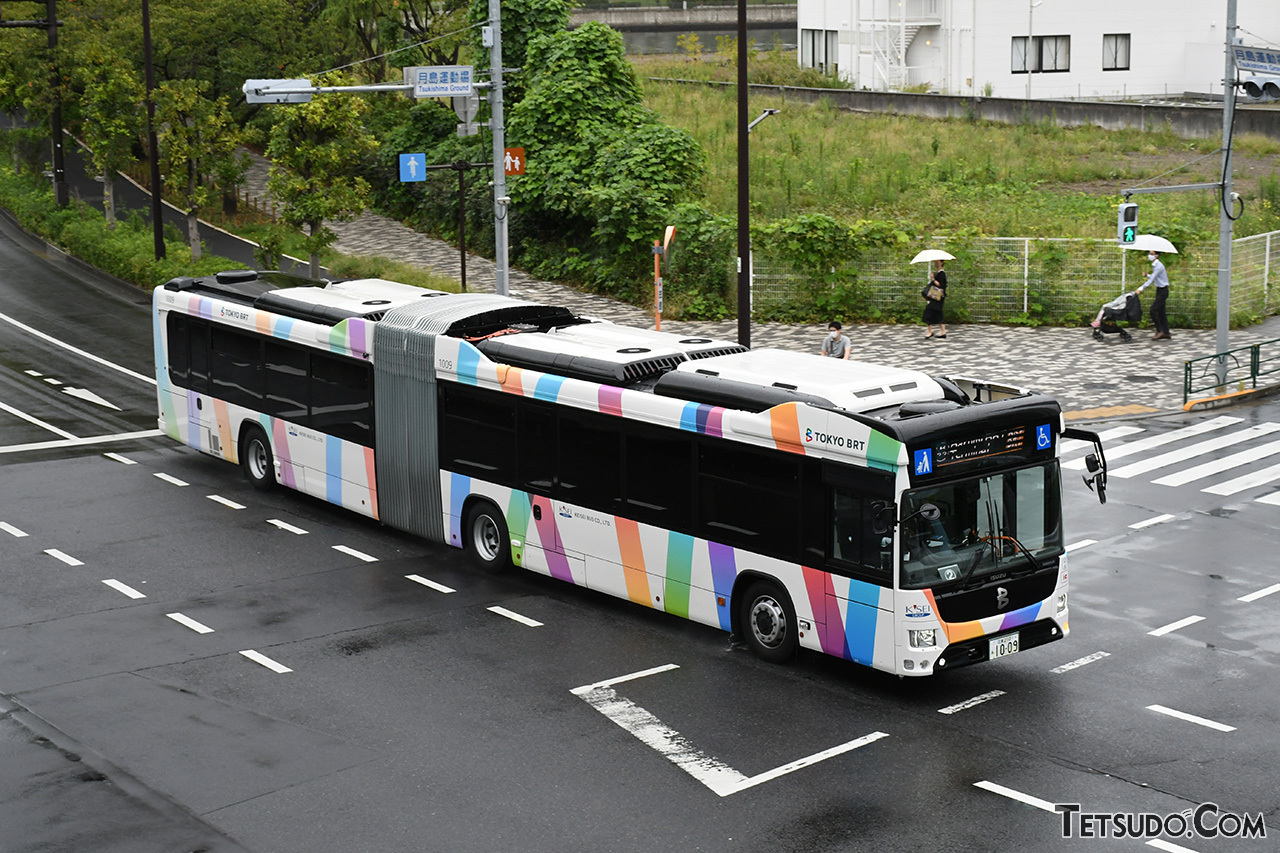 近年都市部で導入されている「BRT」。連節バスなどを導入し、従来のバス以上の利便性確保を目指す都市が多くあります
