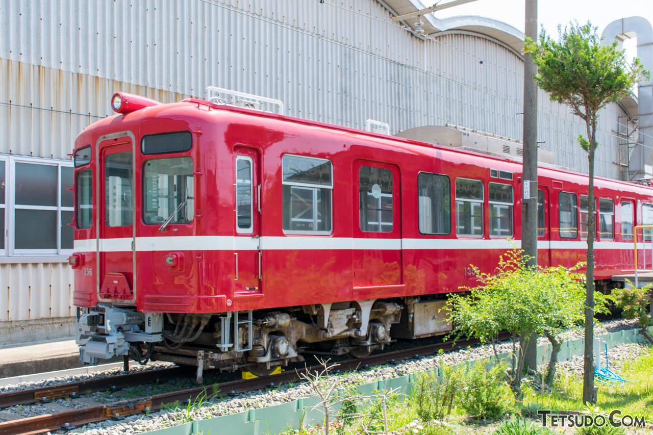 2010年に営業運転を終了した旧1000形。現在は2両が久里浜工場に保存されています