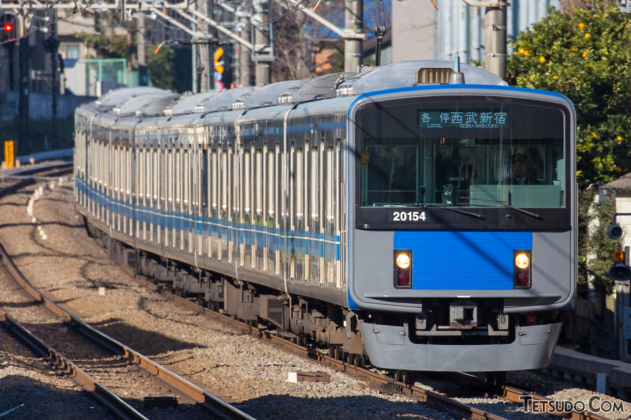 2000年にデビューした20000系