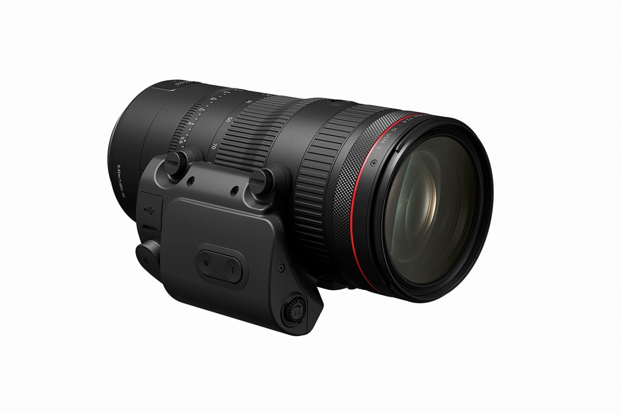 パワーズームアダプター」（PZ-E2B）を装着した「RF24-105mm F2.8 L IS USM Z」