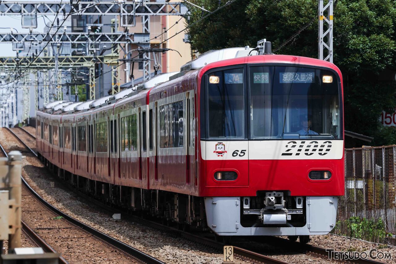 メカシャッターで撮影した優等列車