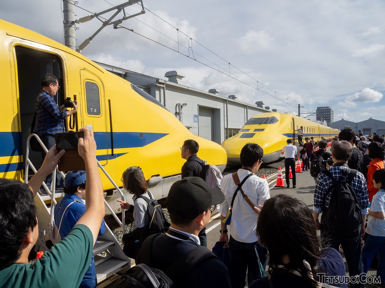 「ドクターイエロー」は車内も公開。ただし撮影は禁止でした