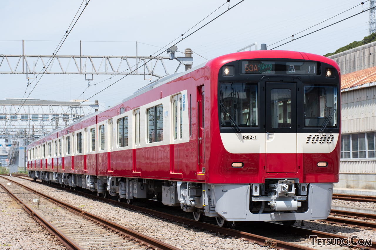 2021年デビューの京急1000形1890番台「Le Ciel」。こちらも両先頭車の自重は34.5トンと、制限ギリギリな設計でした