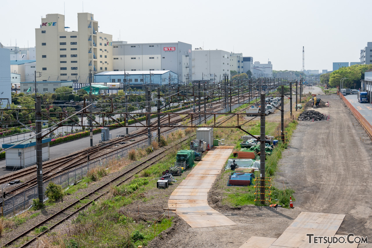 東京貨物ターミナル駅の東にある、りんかい線八潮車両基地付近