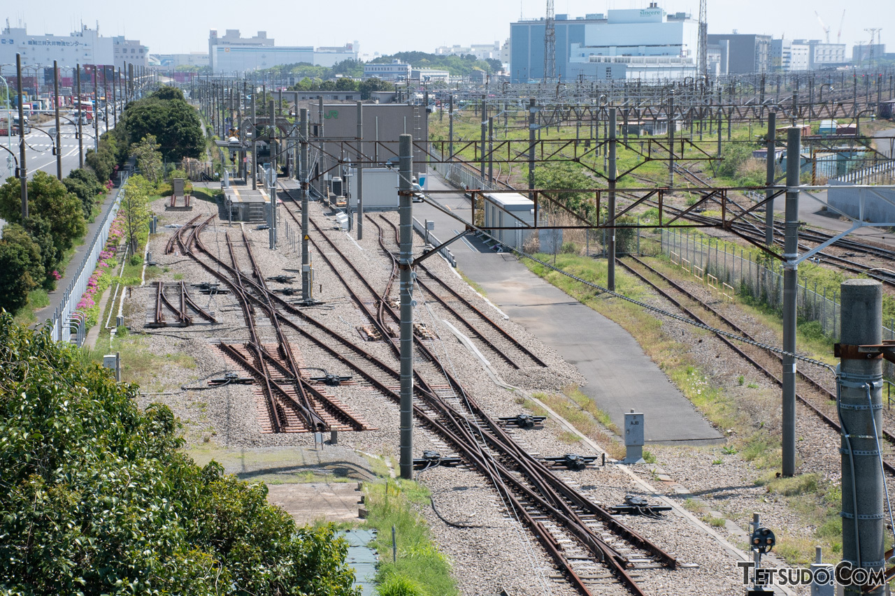 2021年に同地点から撮影した写真。JR東日本東京支社(当時)の技術訓練センター「ななかまど」が設置されていました