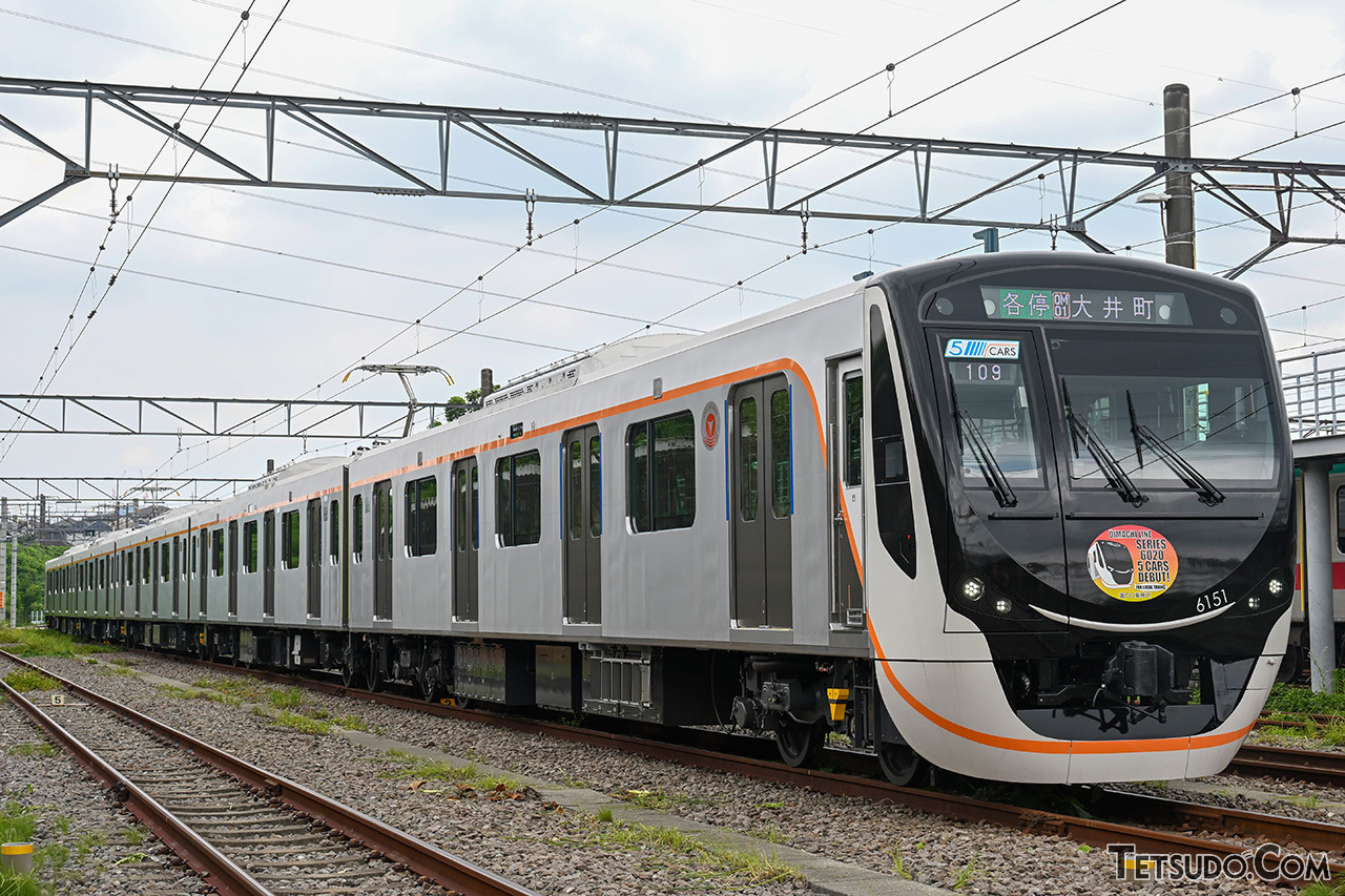大井町線各駅停車用の6020系