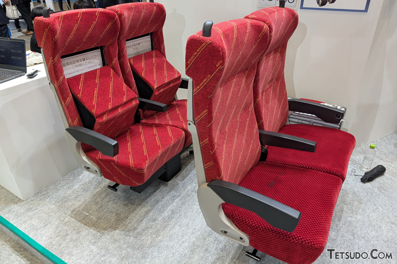 テーブルを自動収納！ 予約なしでは座れません!? コイトが提案する新た