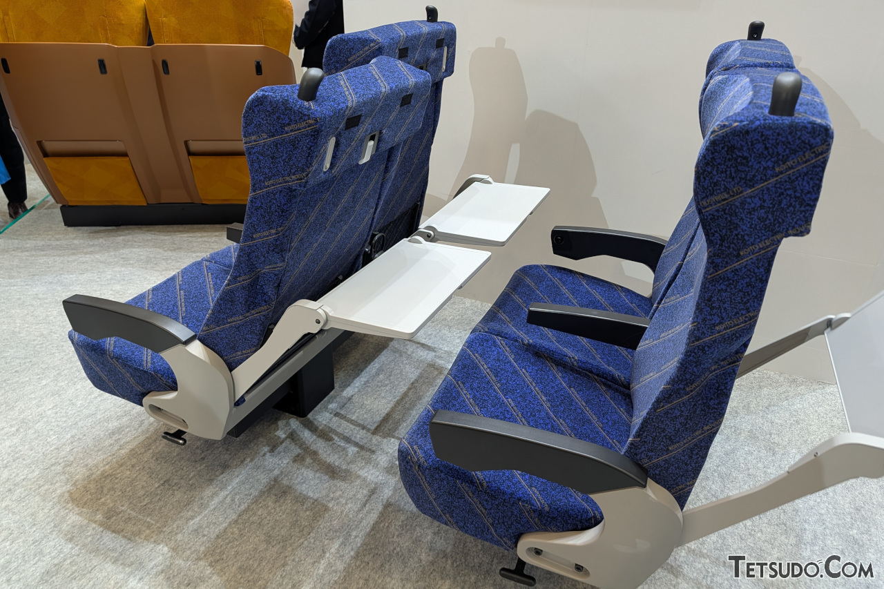 テーブルを自動収納！ 予約なしでは座れません!? コイトが提案する新た