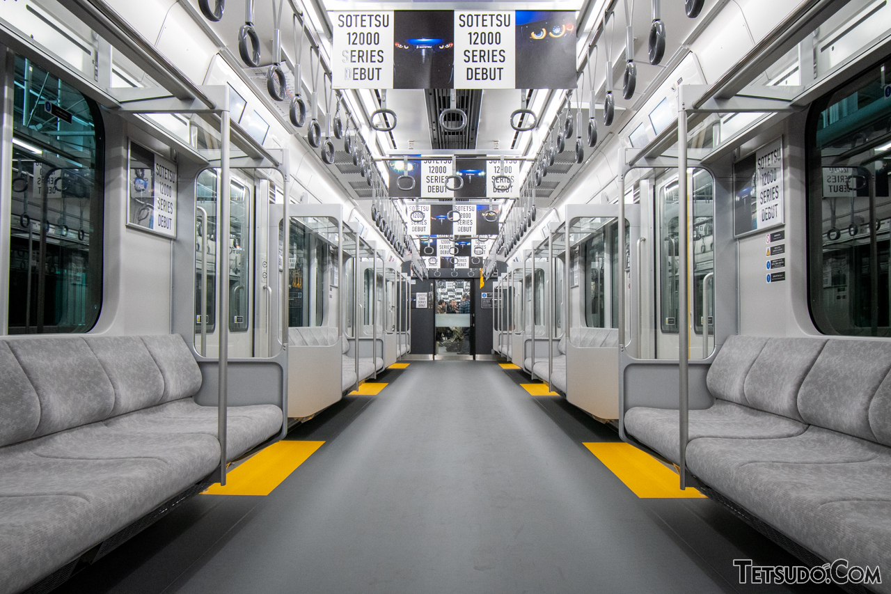 相鉄の新型車両「13000系」公開！ 先に登場した12000系との違いとは 