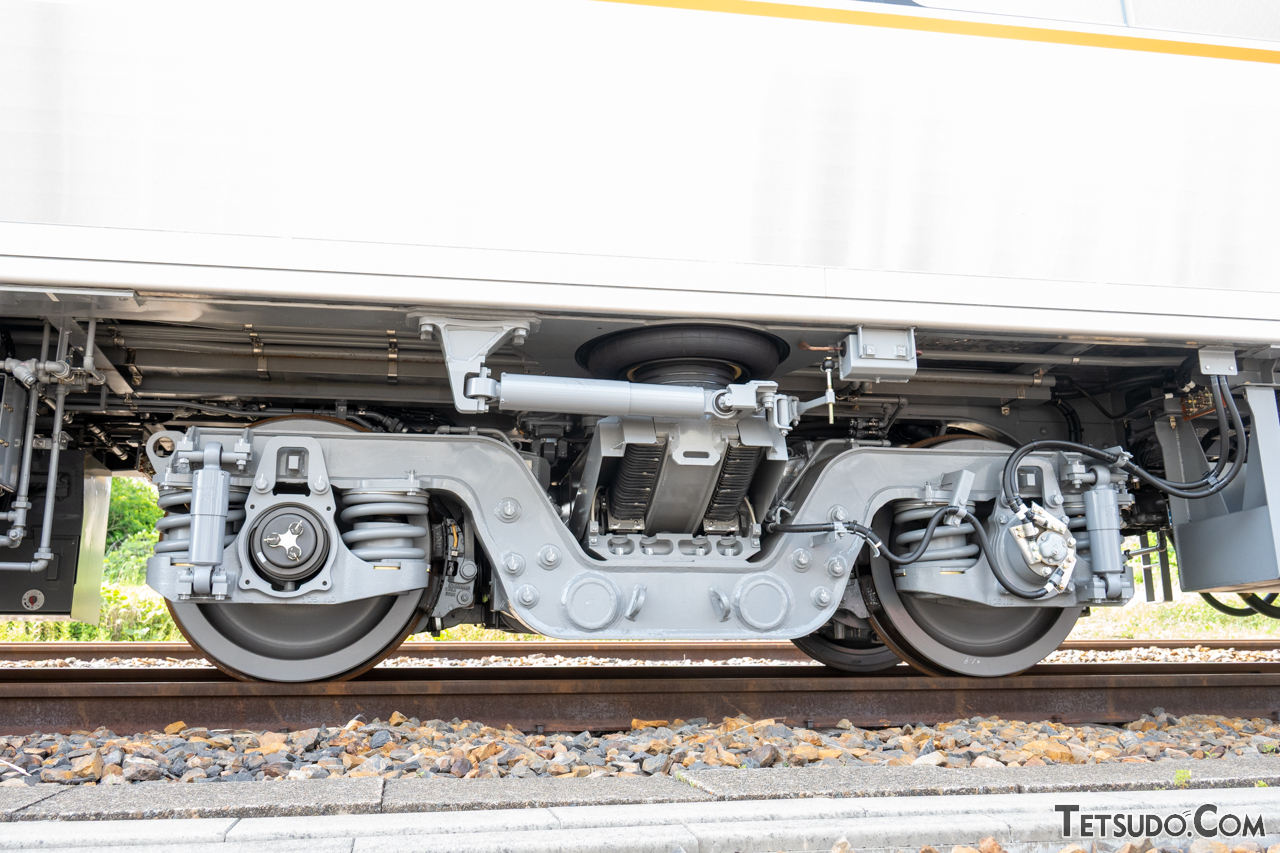 いなみんページ 新型「しなの」の「385系」量産先行車お披露目！ 注目ポイントは「次