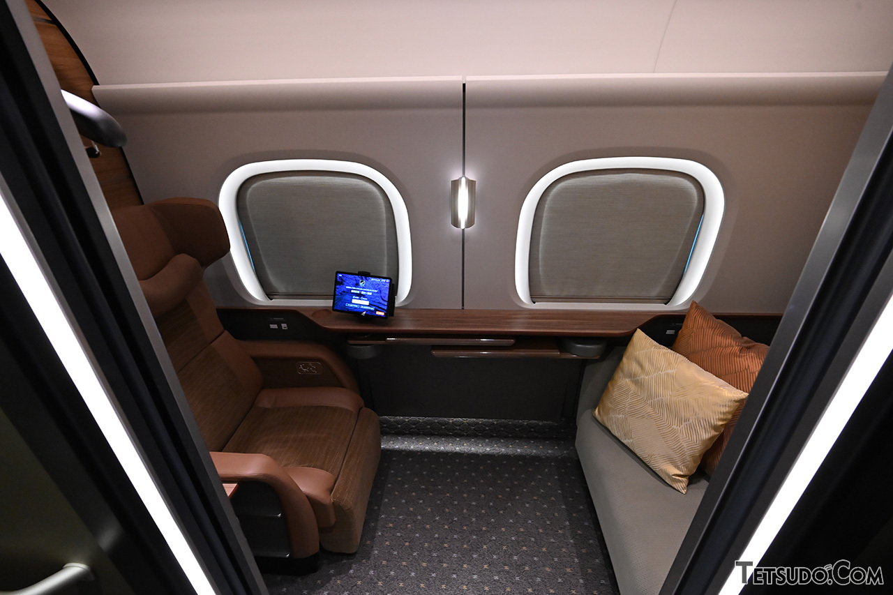 グリーン車を超えた！ 東海道新幹線の個室「Supreme Class Cabin」が